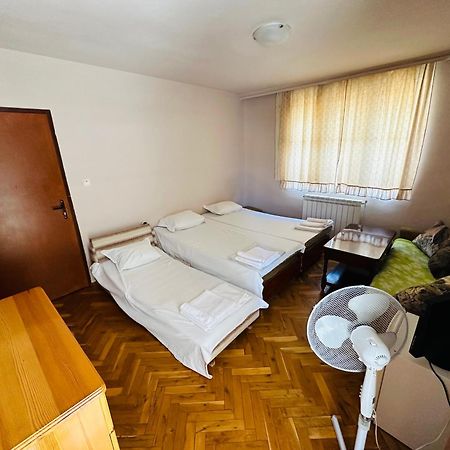 Несебър, Къща Със Стаи Под Наем Всяка Със Самостоятелна Баня, Тоалетна И Тераса Само На 400Метра От Двата Плажа В Несебър Exterior foto